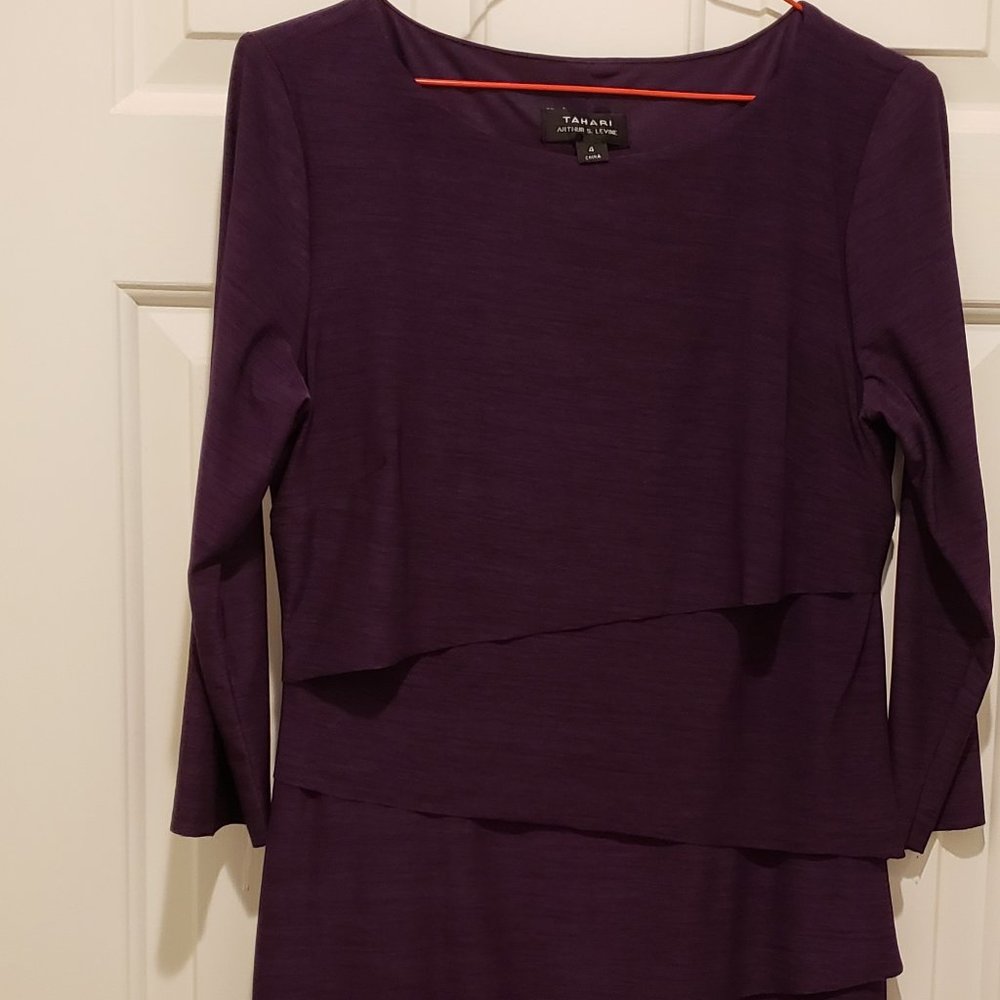 Tahari Size 4 Purple Dress